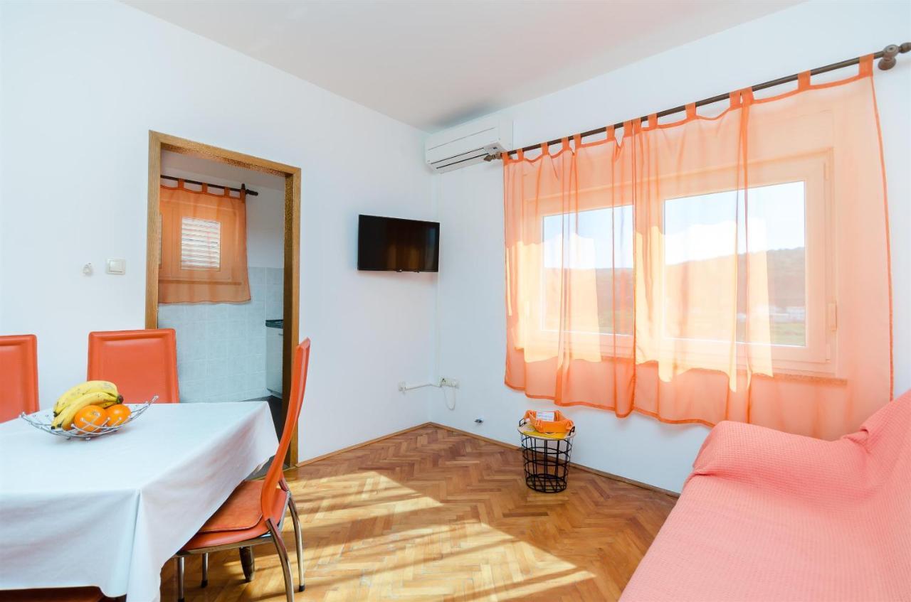 Apartments Mirjana B Lopar Ngoại thất bức ảnh