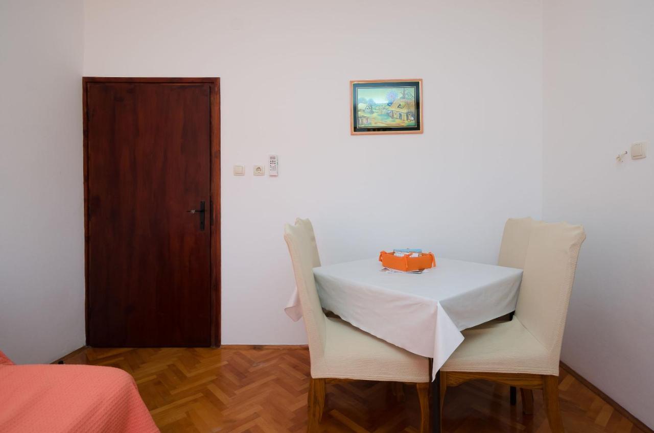 Apartments Mirjana B Lopar Ngoại thất bức ảnh