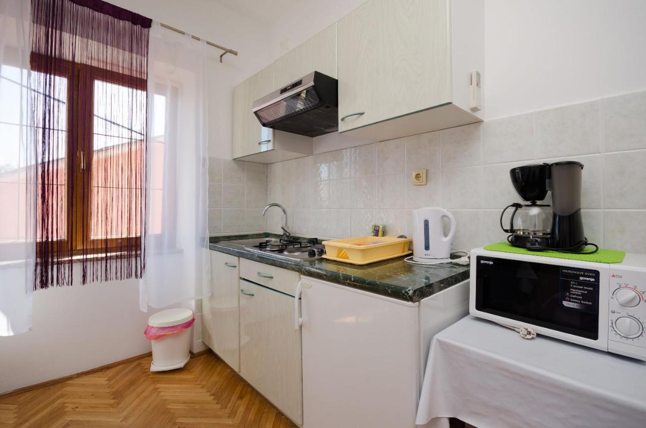 Apartments Mirjana B Lopar Ngoại thất bức ảnh