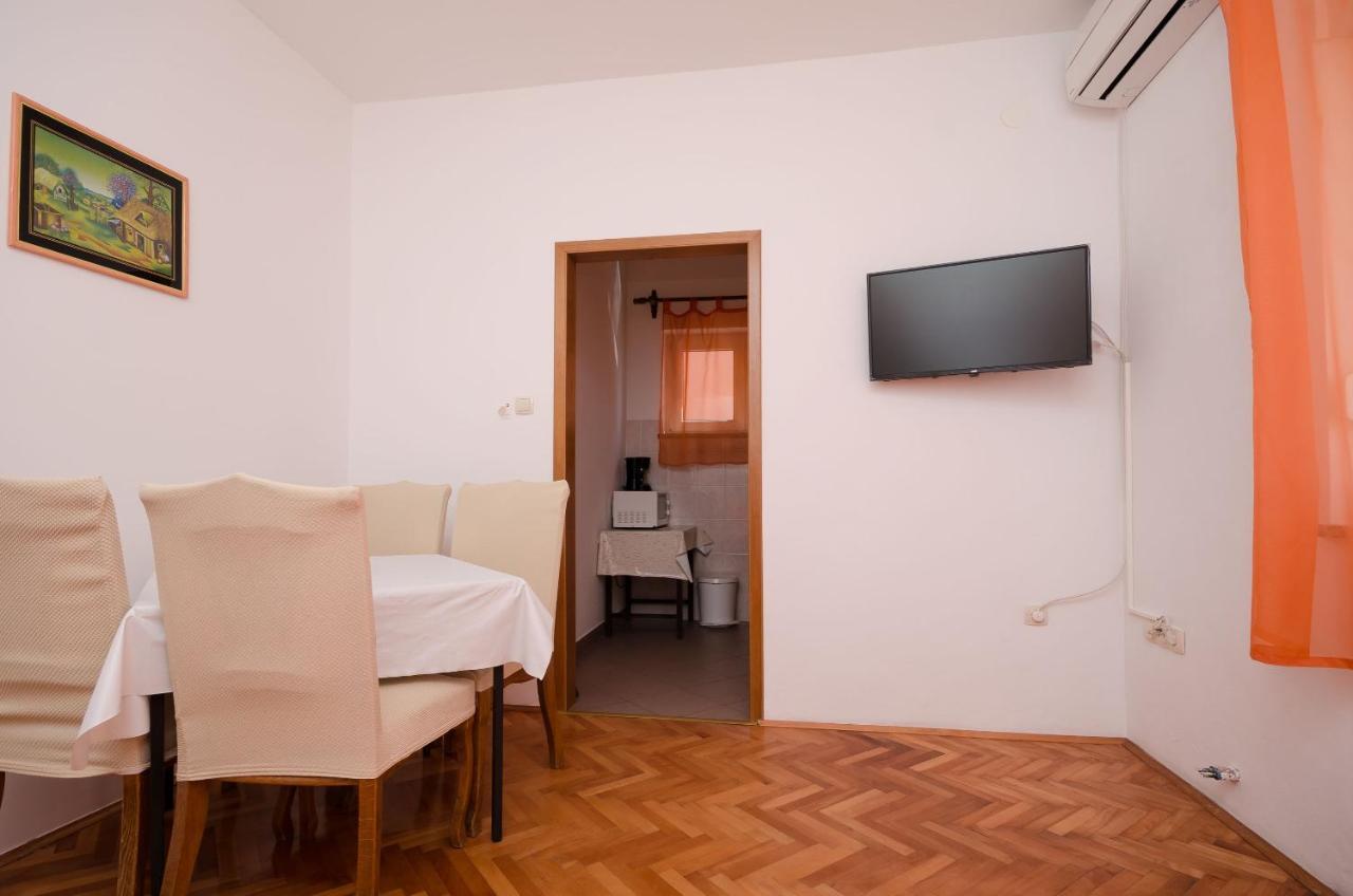 Apartments Mirjana B Lopar Ngoại thất bức ảnh